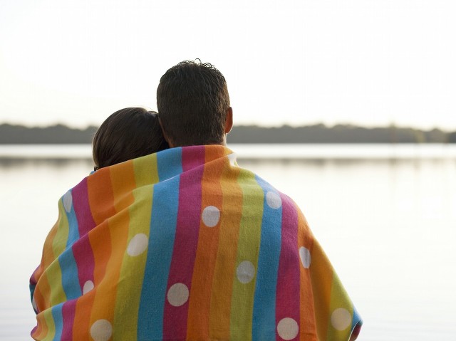 高中同学聚会，酒不醉人人自醉，班花班草有多少爱可以重来？