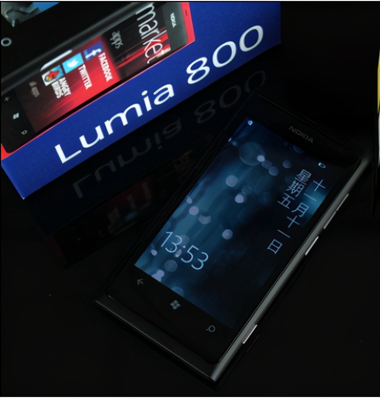 lumia900 最后的WP7旗舰