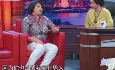 作家六六容忍丈夫出轨5年，离婚一周找新欢，直言：我离不开男人