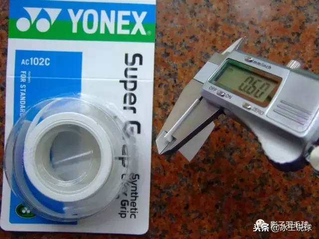 羽毛球拍手胶哪个最好(YONEX/李宁/胜利/威臣/极限等6款手胶的用后感（影子出品）)