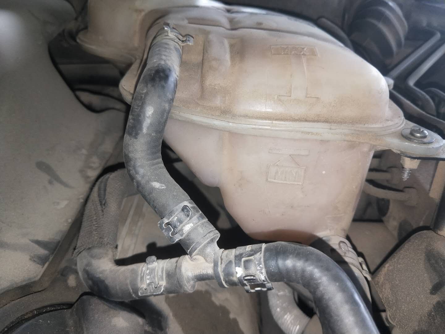 奥迪2.8V6发动机故障一大堆，最吓人的是差点把发动机甩出去