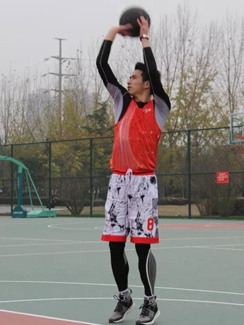 打破记录！陕西“田径男神”：稳居专业第一，保研顶尖985，奖牌拿到手软！