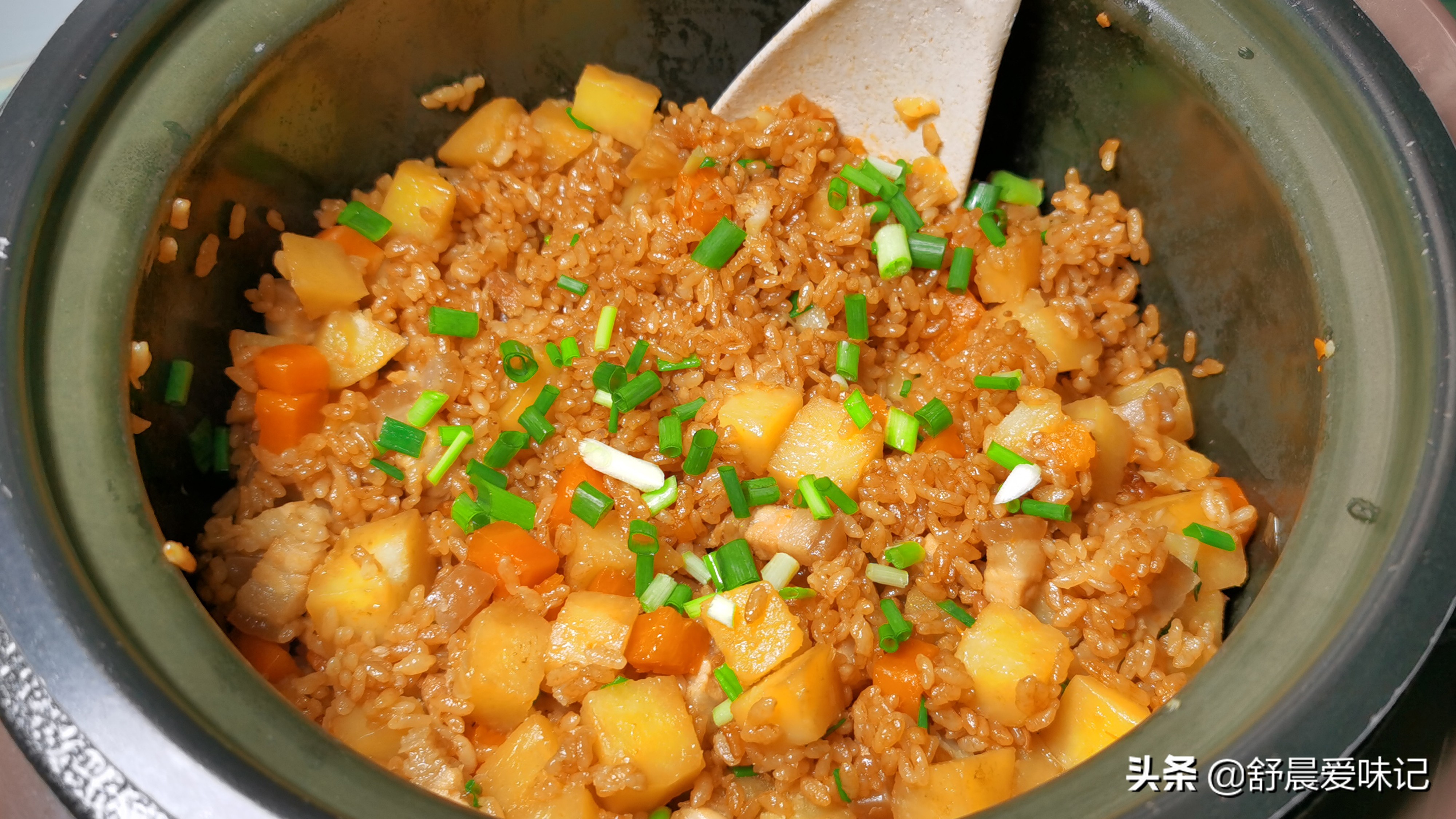 焖米饭怎么做才好吃(好吃又简单的肉丁焖饭)-君心之家