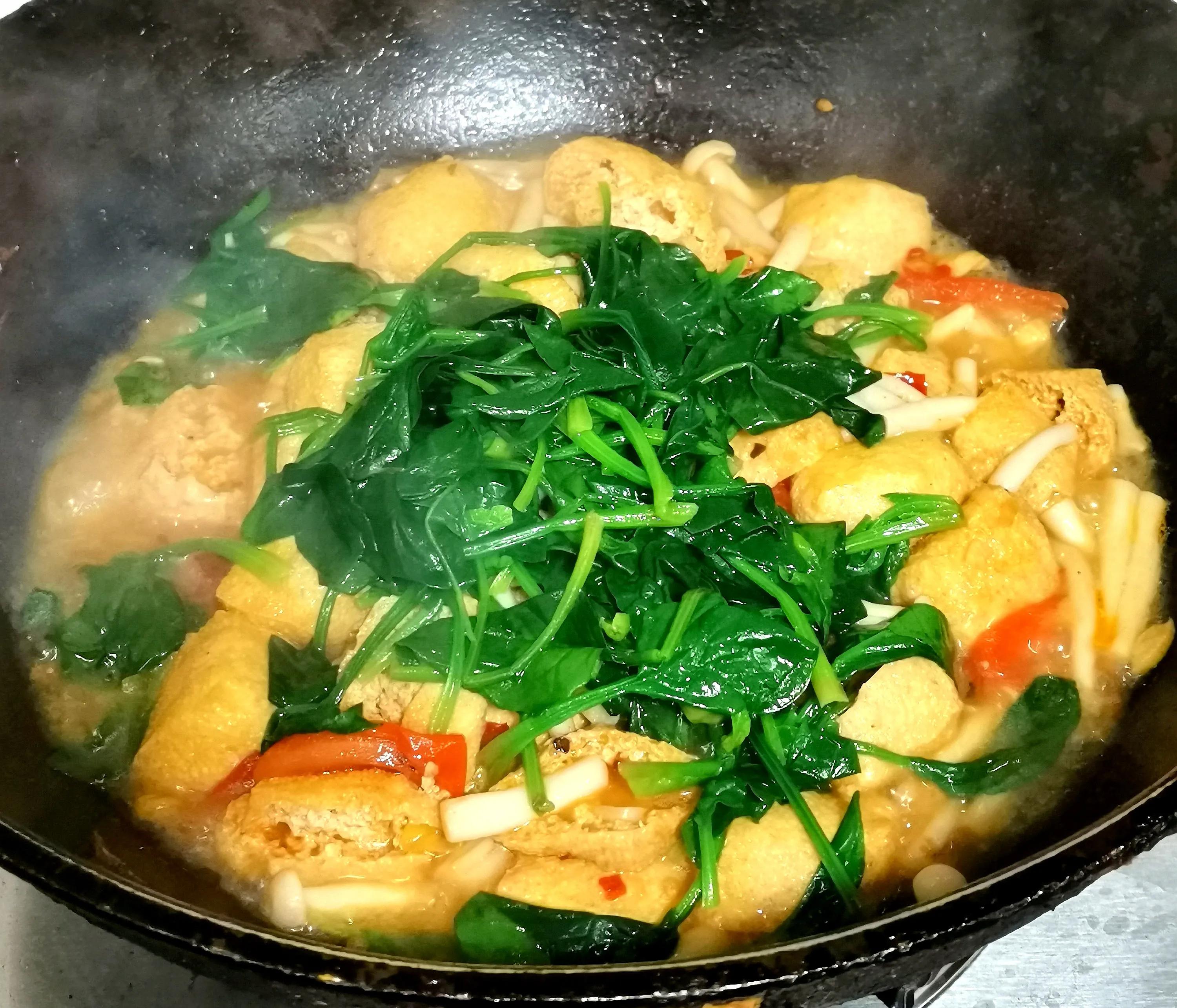豆泡这样做，香气四溢，汤汁饱满，特别的下饭，十分钟就可出锅