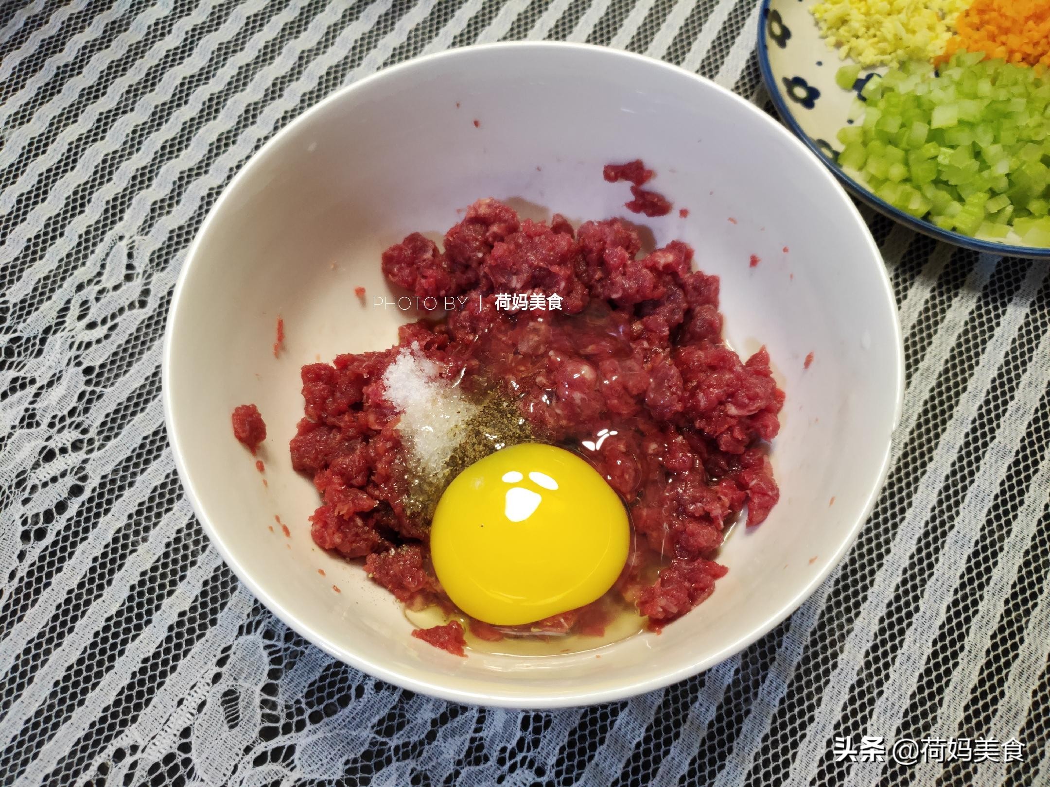牛肉馄饨馅怎么调才好吃？滑嫩鲜香不发柴，学会这种做法吃不腻