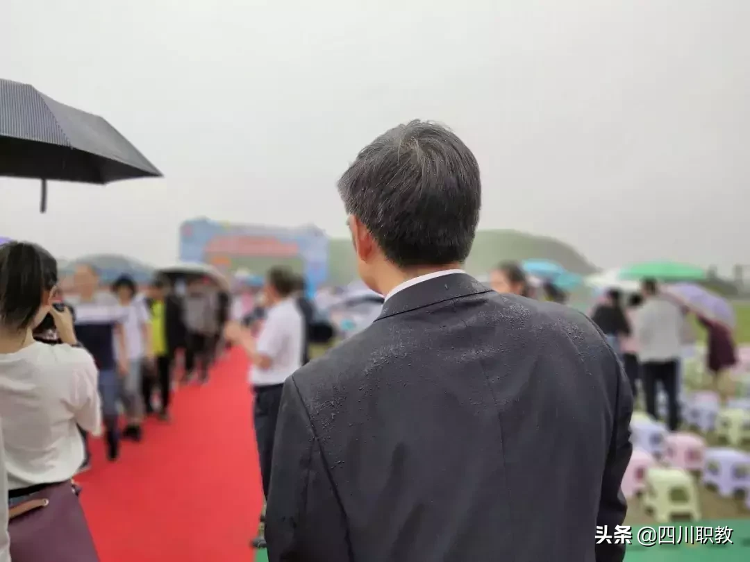 成都职校太火了!就连本校教师侄女也选择就读