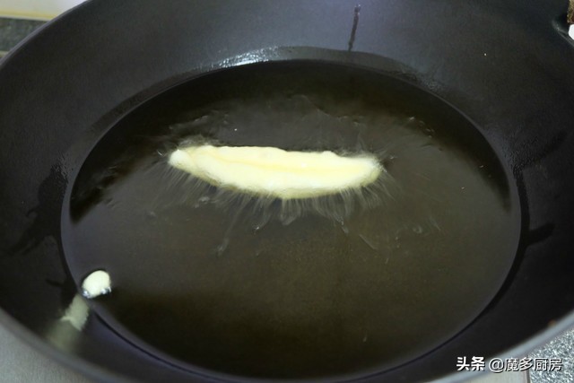 家庭自制油條的做法大全,家庭自制油條的做法大全視頻