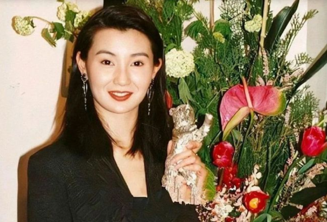 华语影坛顶级美人，却遭世人非议至死，她的一生写满传奇