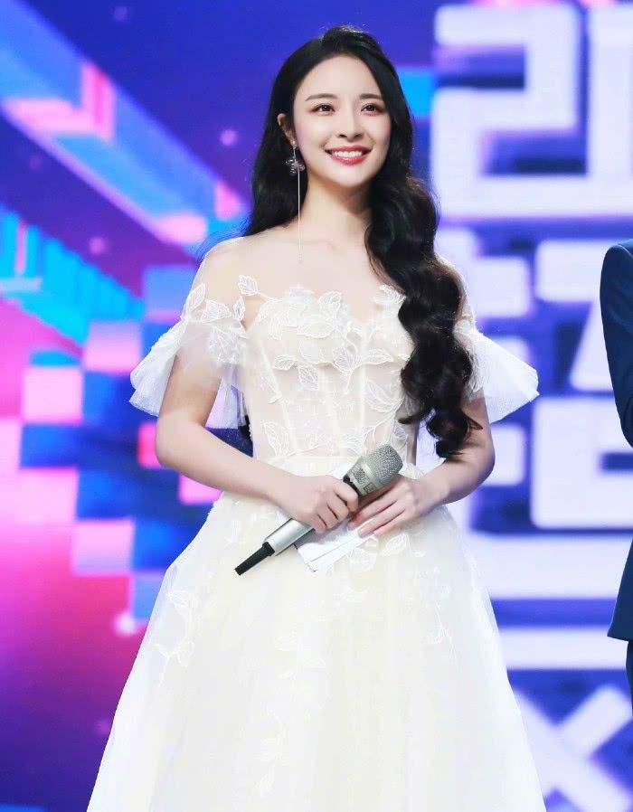 武汉大学都有哪些校花，你认识几位？