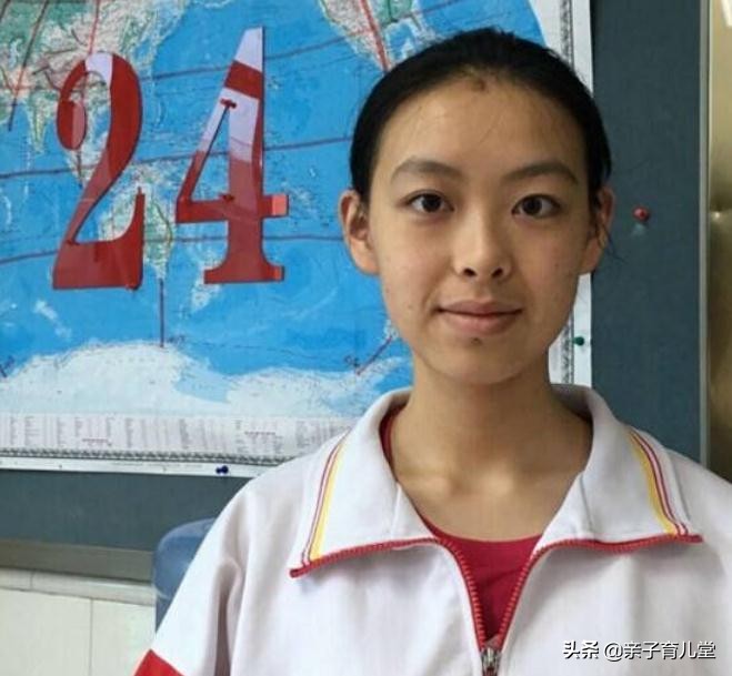 贵州高考美女状元，中考成绩全班倒数第二，却以704分逆袭入清华
