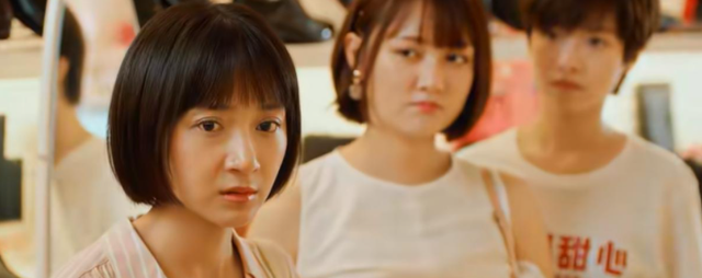 在电视剧《二十不惑》中，姜小果zui后和谁在一起了？
