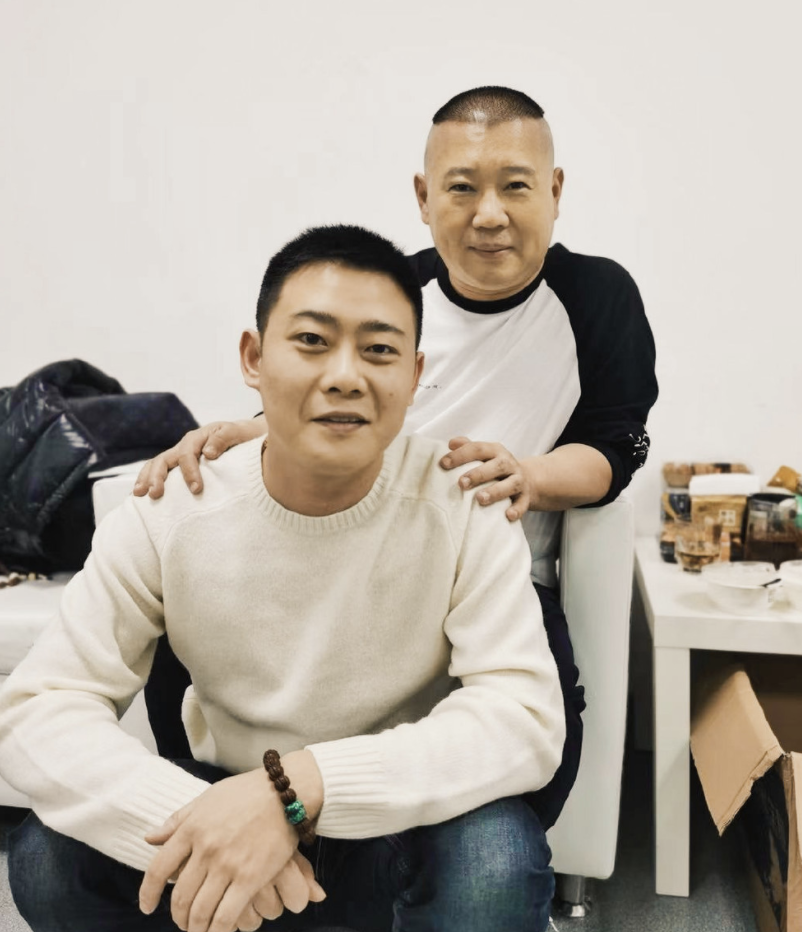 郭德纲说他冷脸热心，岳云鹏嫌他毒舌，栾云平为何稳坐德云大管家