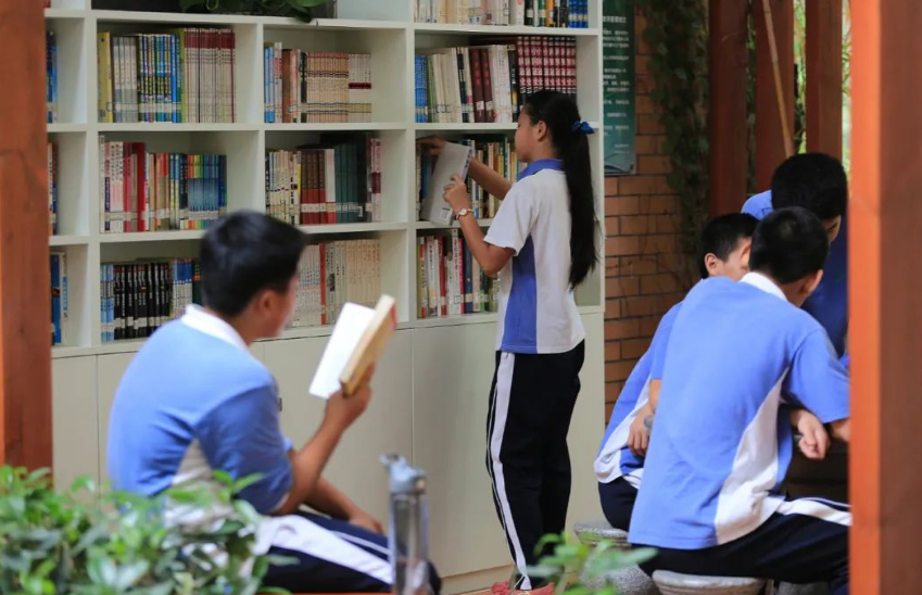 贵州一高中违规招生，导致400多名考生无学可上，教育部给出回应