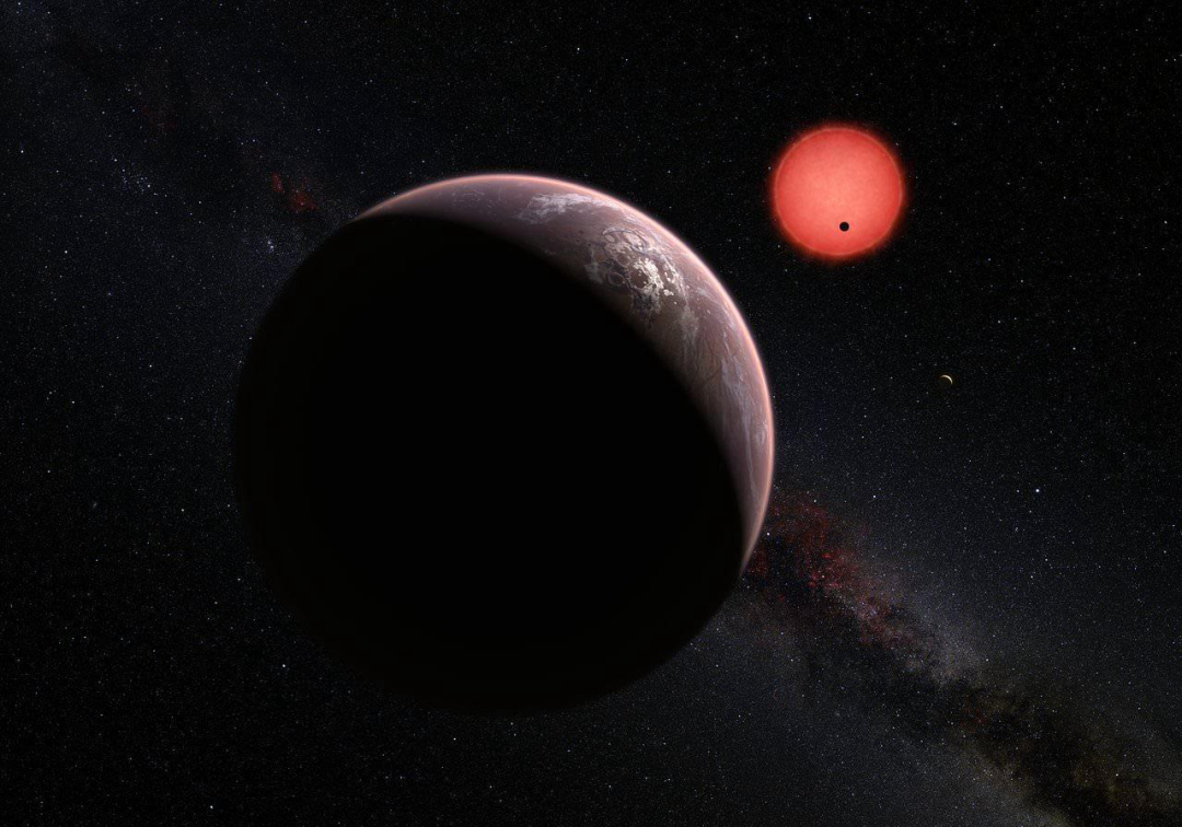 红矮星和月亮与地球（红矮星可能对地球造成灭顶之灾）