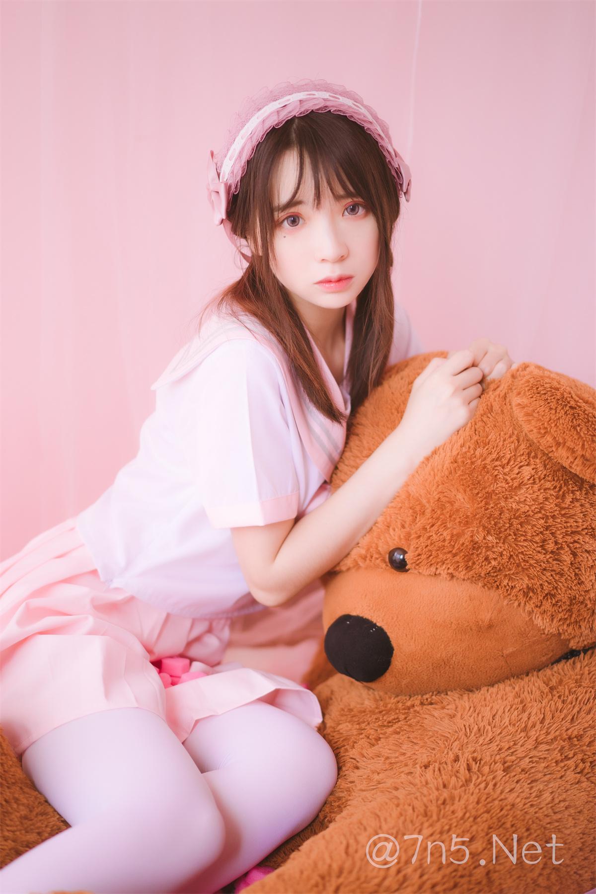 网络红人@疯猫ss 丝袜狂想曲(粉)[64P/622.69MB]