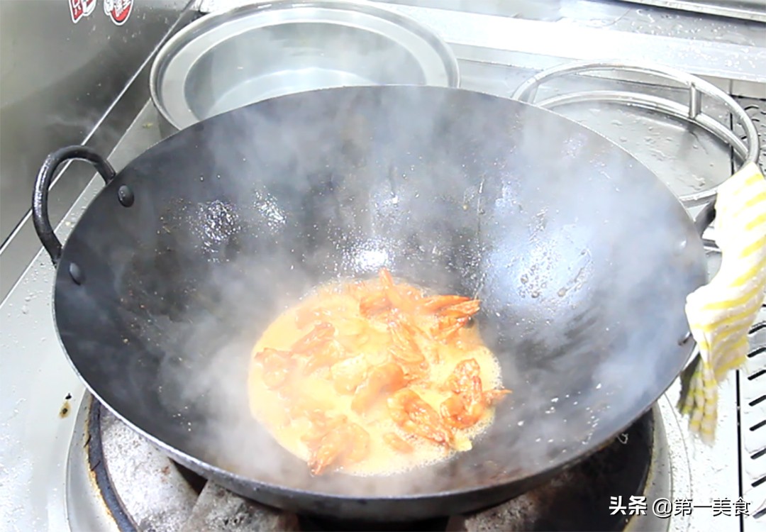 油燜大蝦的做法家常,油燜大蝦的做法家常做法
