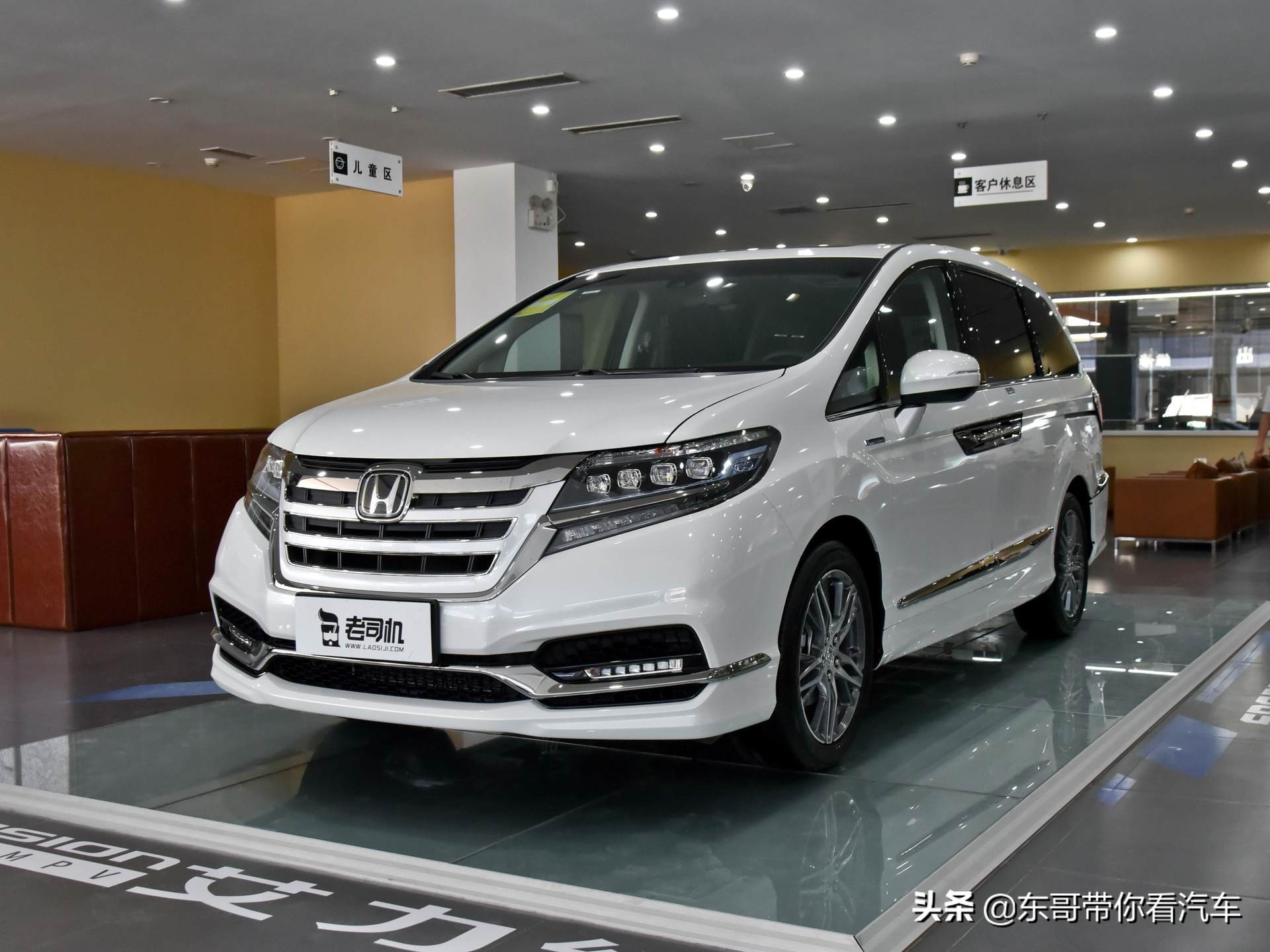 大7座日系大MPV，5.9L低油耗，宽敞耐用，实拍本田艾力绅