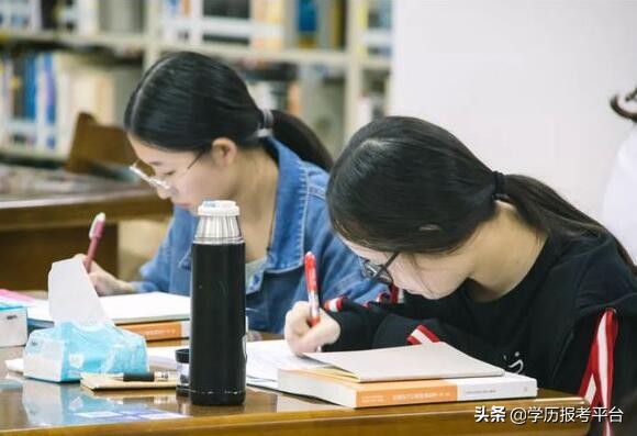 中专升大专的学校有哪些（中专毕业了想读大专怎么报）