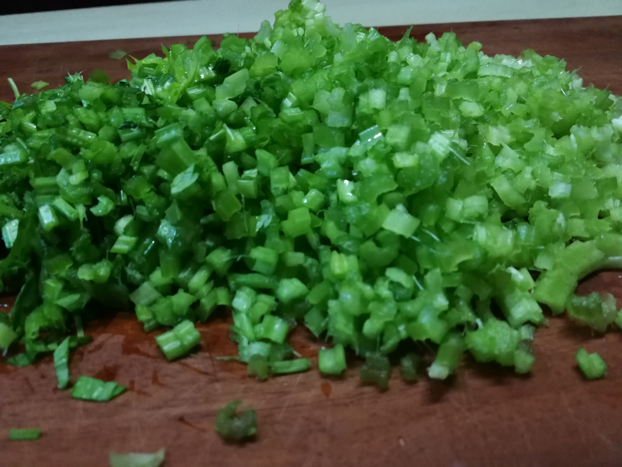 芹菜馅饺子没有芹菜味？牢记3个诀窍，不仅芹菜味浓，还鲜嫩好吃