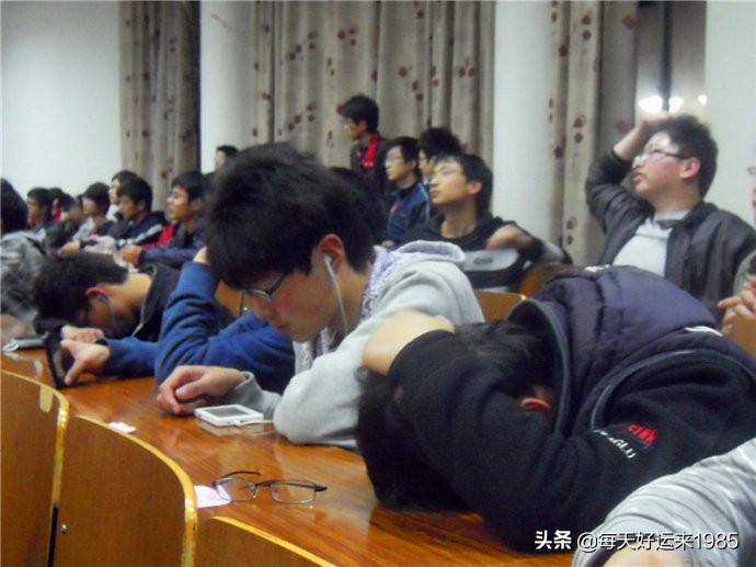 真实的大学生活是什么样子的？