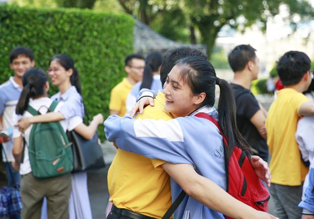 2021高考复读生占17%，看到数据，你还反对公办高中停招复读生吗