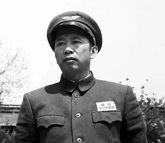 1958年，刘亚楼做了一件事，毛主席听后非常生气，更是数月不理他