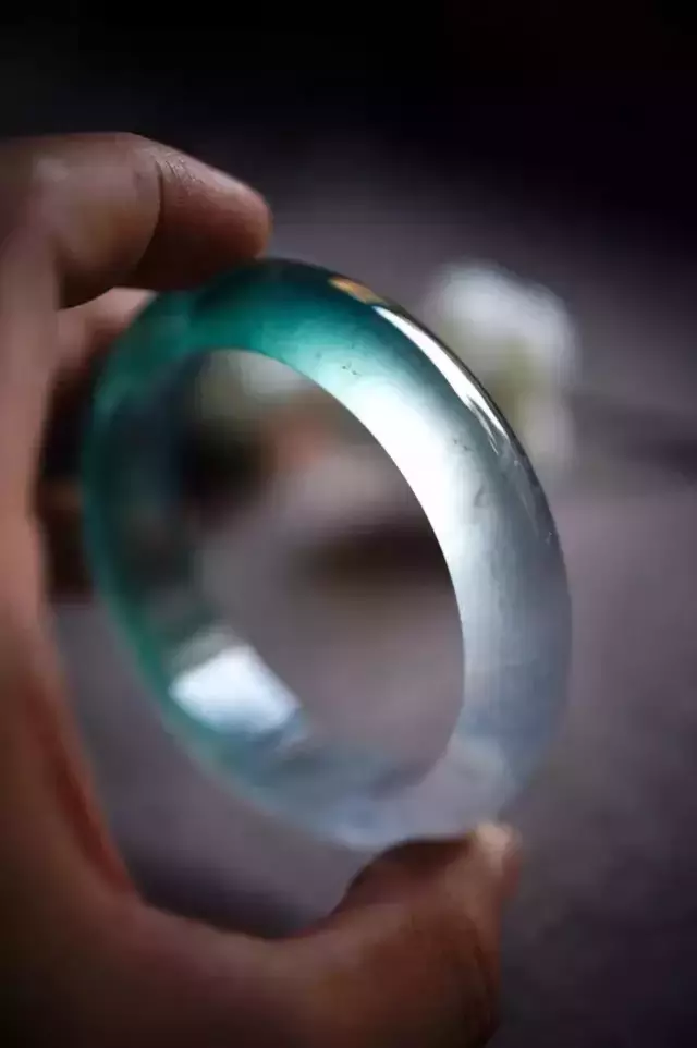 一条翡翠玉镯的诞生,经历了什么?