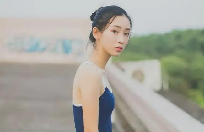 女人发信息问“在干嘛”，聪明的男人用3招回复