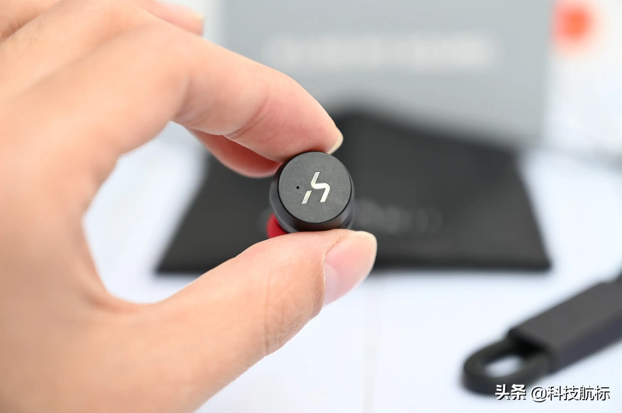 一套耳机三种戴法，畅听HAKII FIT真无线耳机，让运动更痛快