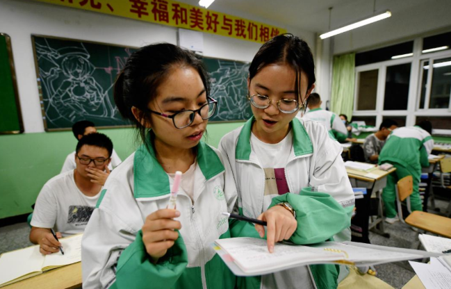 高中三年时光，每个阶段考多少分才算合格，看看资深老师怎么说