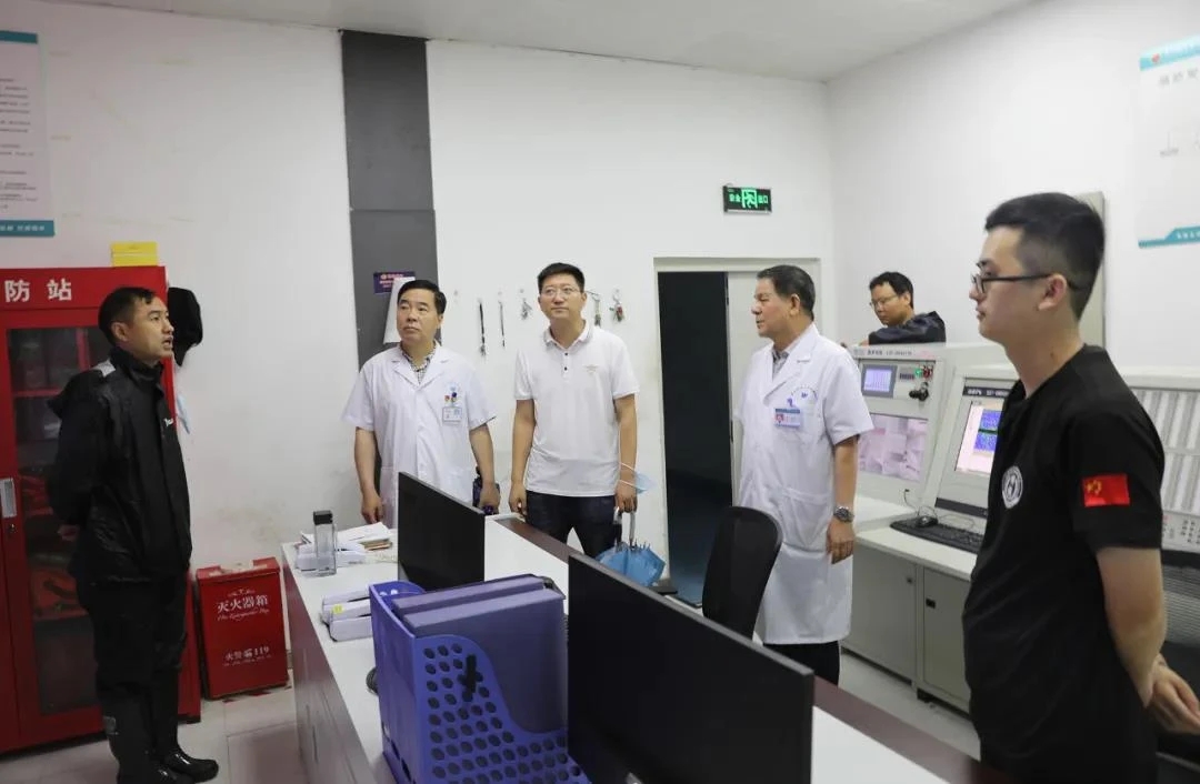 黄河科技学院积极开展防汛抗洪工作 确保校园安全