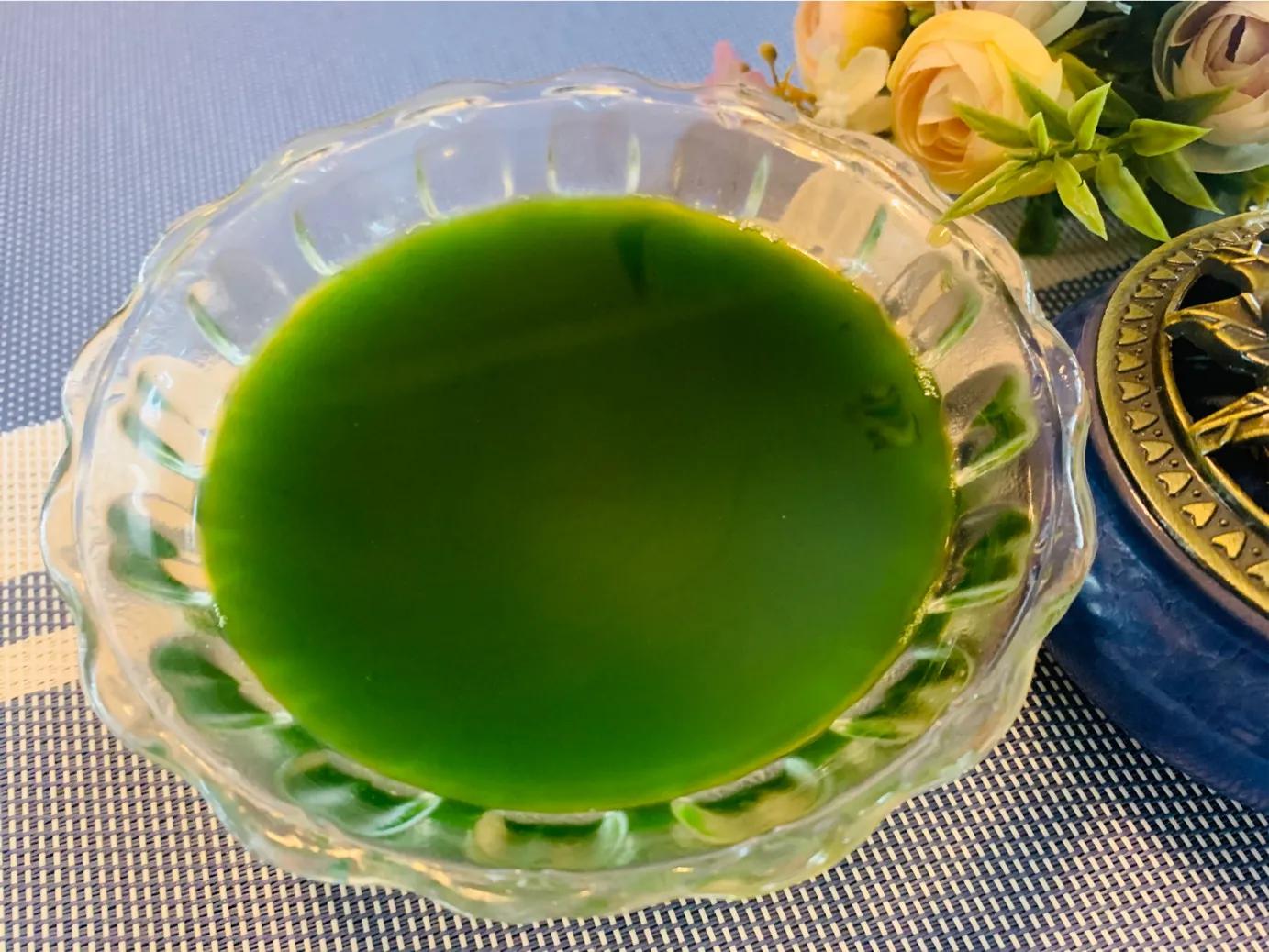 菠菜汁这样和面，一煮一滤0添加，拌入面中营养健康，颜色还更绿