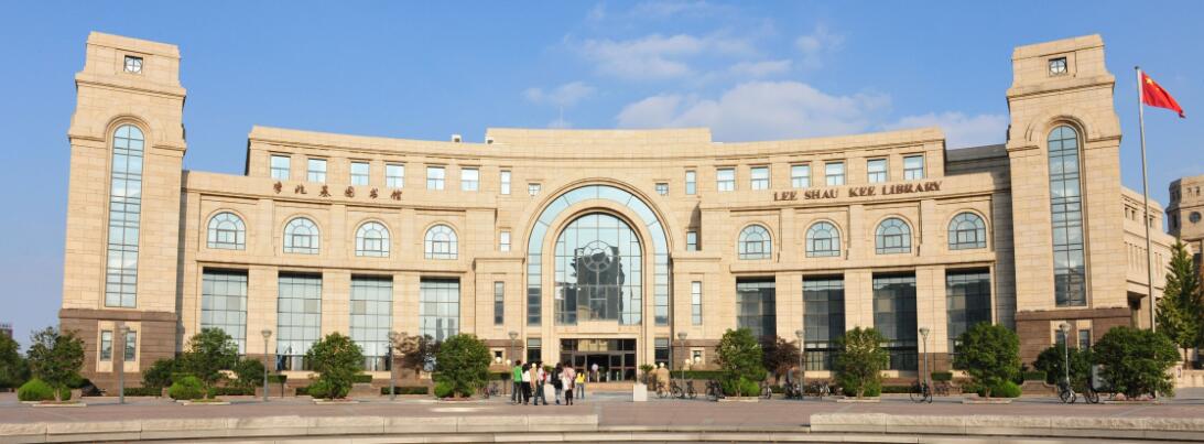 考霸可以有多牛？4次高考，2次清华1次北大，却打烂了一手好牌