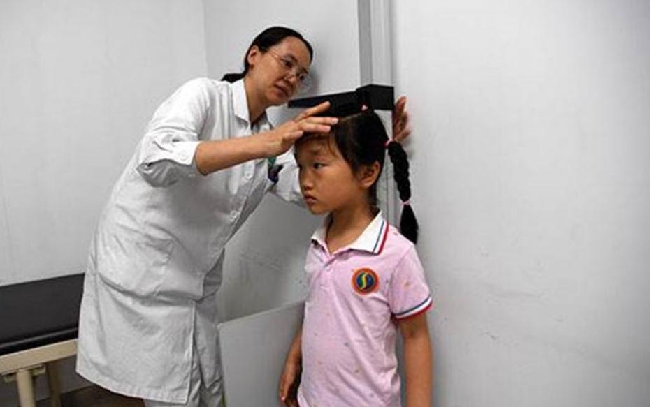 孩子骨骺线闭合前，会发出3个信号，若提早发现还能多长5厘米