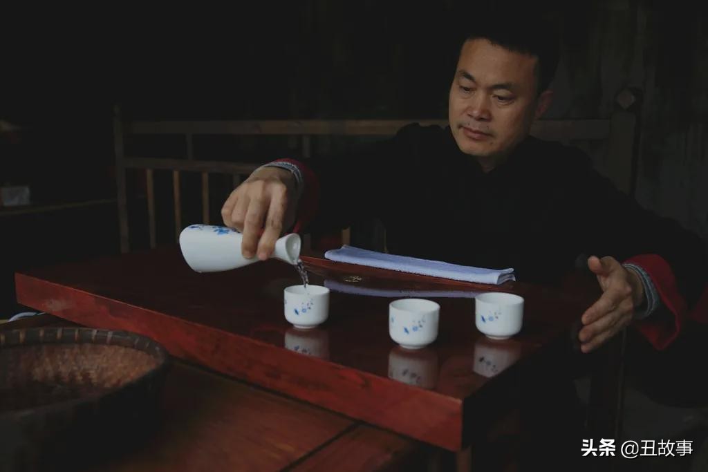 30岁辞职回乡学酿酒，父亲气得大骂