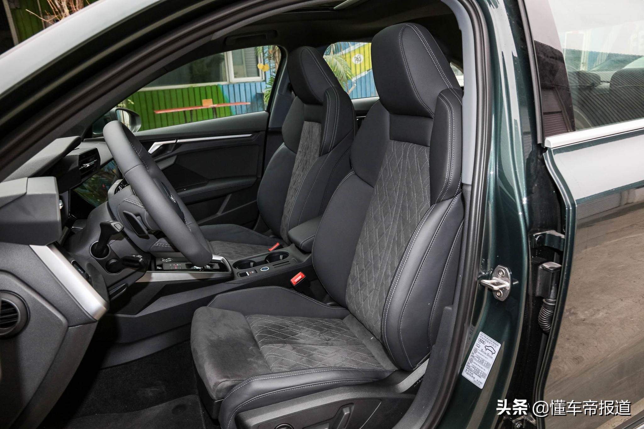 新车 | 棋逢对手，抑或技高一筹？奥迪A3L对比奔驰A级