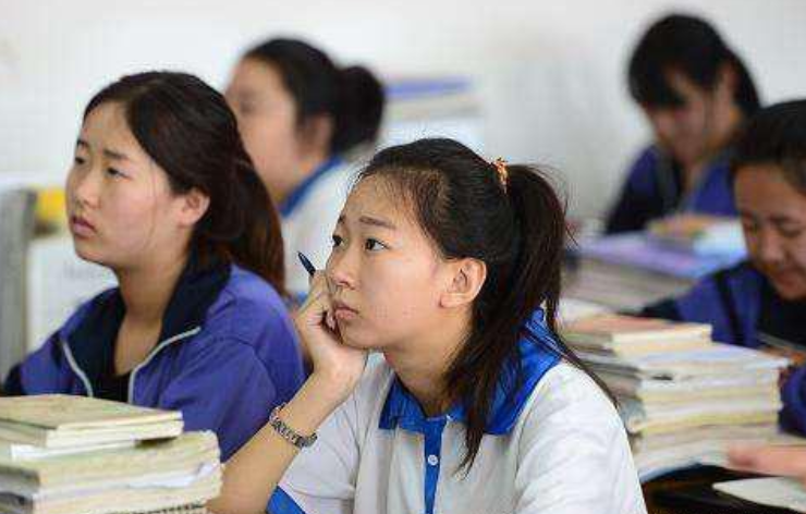 高考生数学只考37分，看到详细成绩后，老师直言：有机会上985