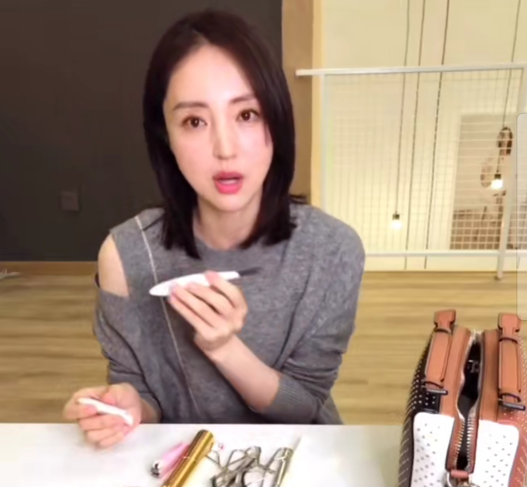 种睫毛的风险有多高?不少人做过都后悔了,业内人士说出实情