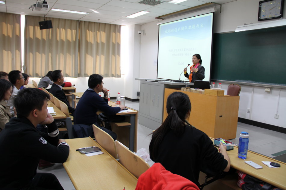 大学选修课很重要，会对未来发展有帮助，千万不要轻易的就忽略掉