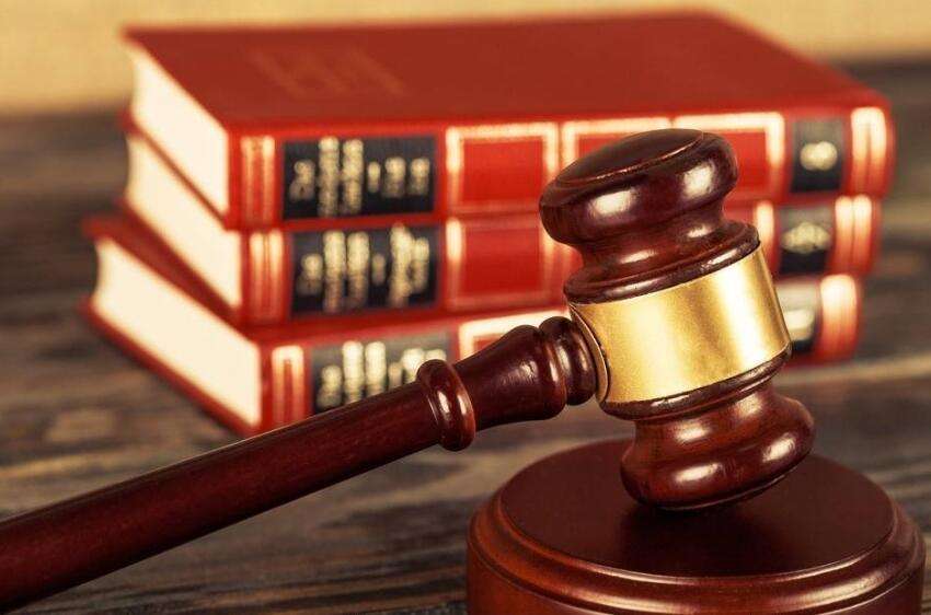 想请律师帮忙又出不起律师费，没钱打官司怎么办？