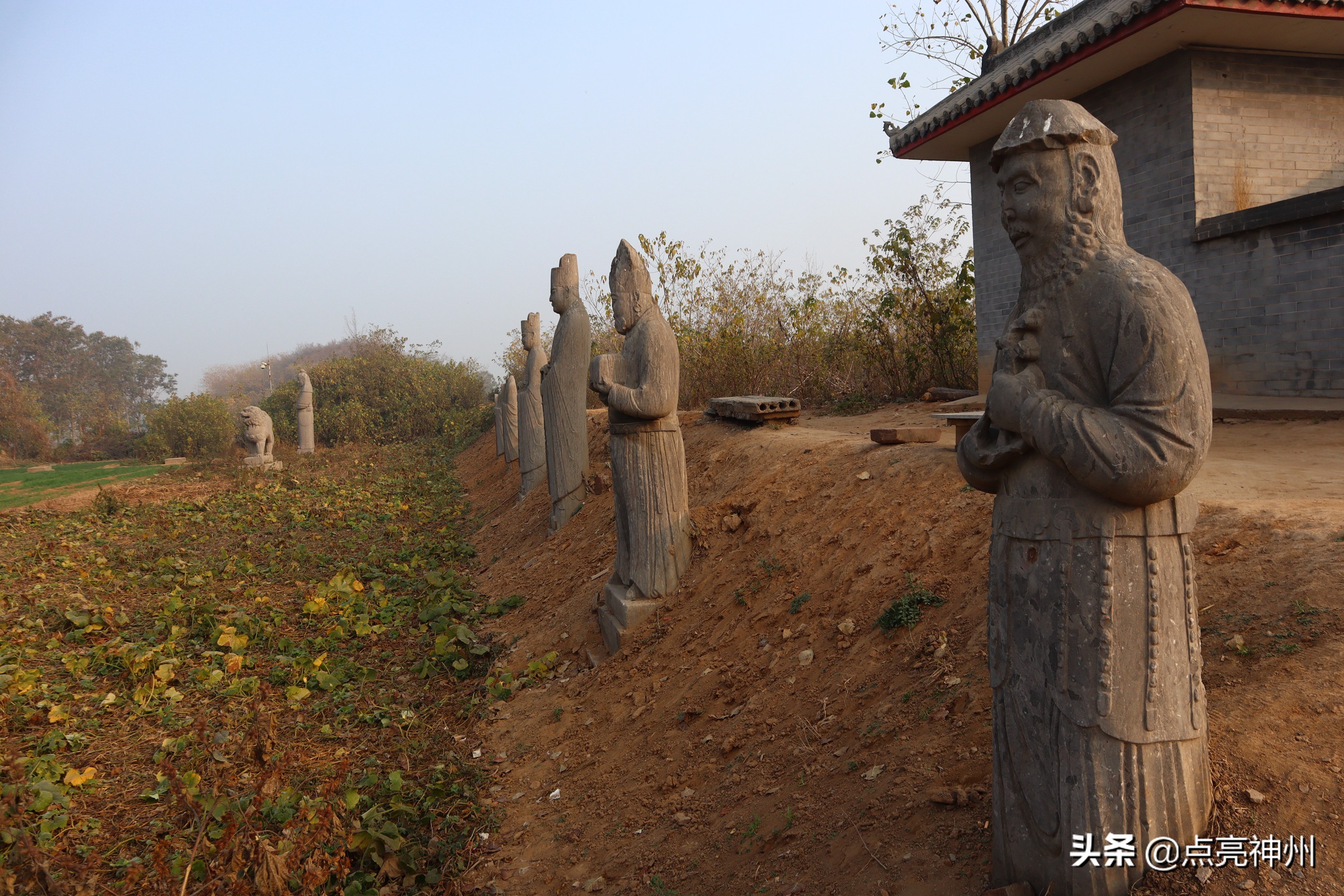 郑州：你该下决心了！巩义北宋皇陵，隔靴搔痒式的保护有什么用？