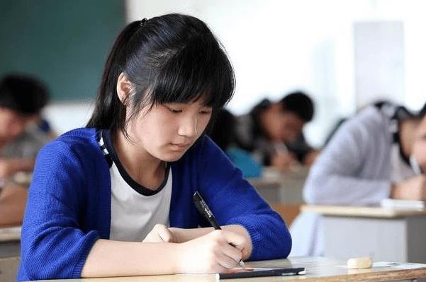 中考落榜不知道该怎么办？除了读职高技校，还有两条路可以选择