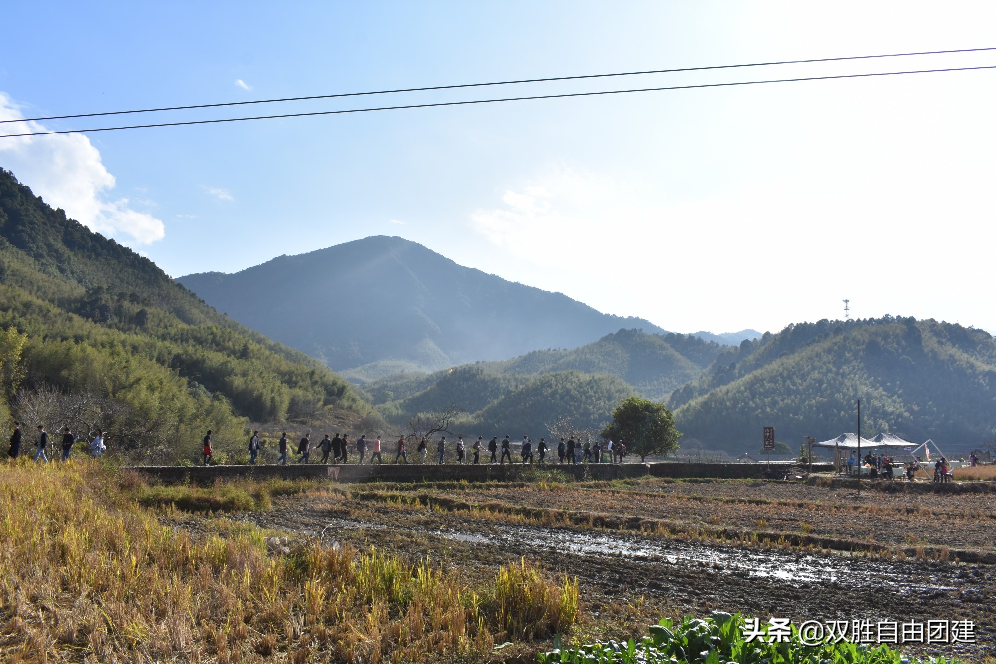 吹响徒步口号，踏上人生旅程