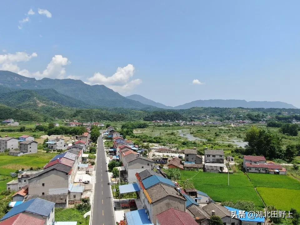 正是秋去冬來時,大中壩村訪故知