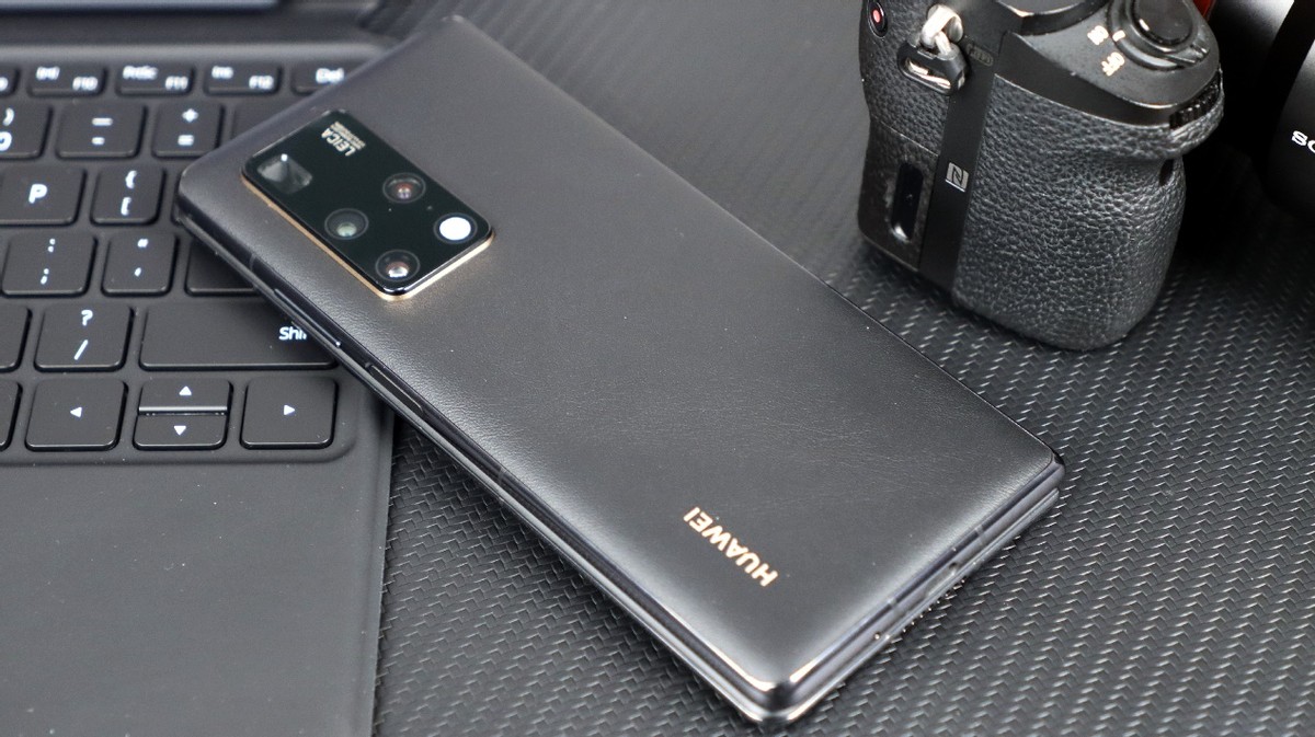 华为matex2口碑销量双丰收典藏版发布夯实折叠屏标杆地位