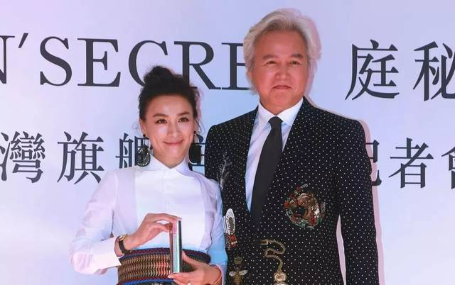 《铁齿铜牙纪晓岚》21年：铁三角发展各异，众女角做微商、嫁豪门