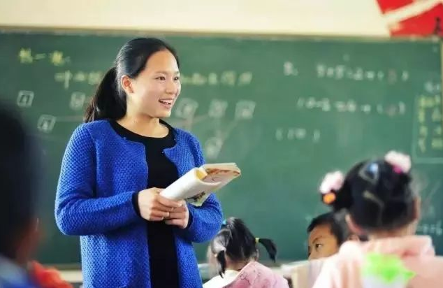 十大“铁饭碗”公开招聘，稳定工作专科起报，五险一金还有编制