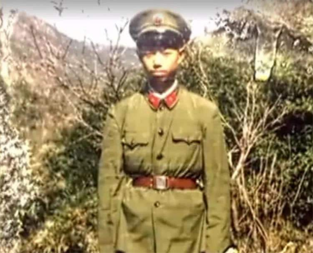 “兵王”王忠心：妻子“笑话”只长胡子不长职位，退役后过得如何