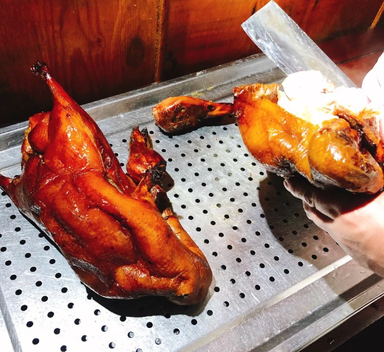 北京土著：吃烤鸭千万别去全聚德！这10家烤鸭才正宗！你吃过几家
