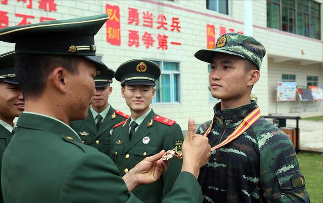 大专在校生当兵可以考士官学校吗？该如何规划？